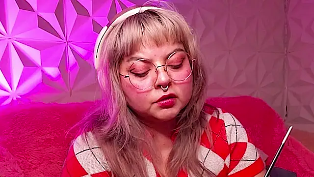 Satyn doll online show from November 29, 12:14 am