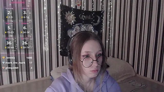  Hanna Moon  online show from October 13, 1:14 pm