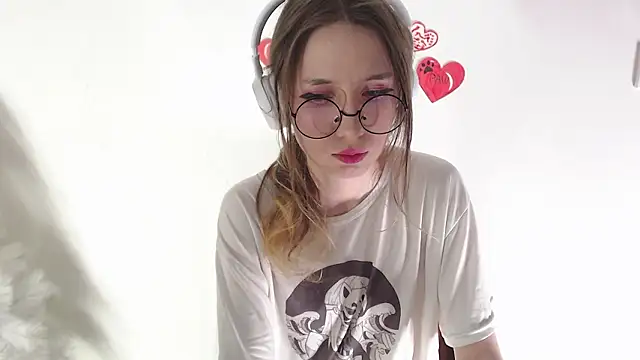  Hanna Moon  online show from March 5, 10:00 am