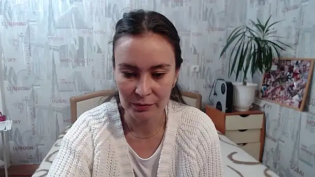 GinaQSoul online show from September 21, 10:36 am