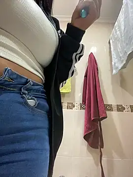 Fancyxlove online show from October 27, 12:44 pm