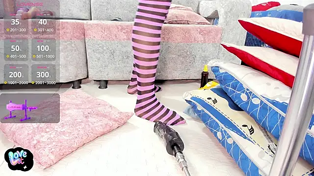 JhordanAndDanna online show from October 26, 10:11 am