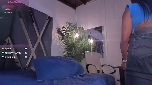 alessandra wells online show from June 27, 11:33 am