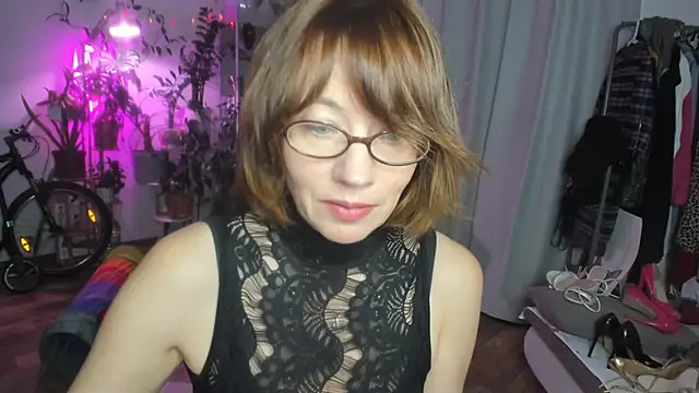 Constancia pure online show from October 19, 2:30 pm