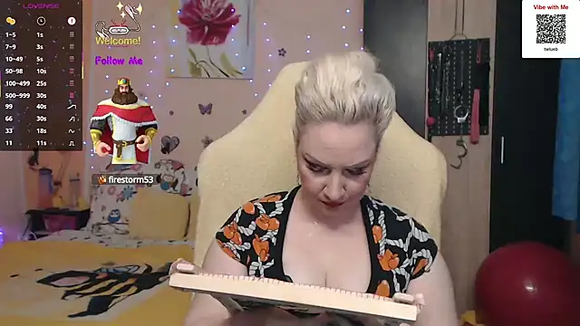 MissLexyGold online show from October 4, 4:33 pm