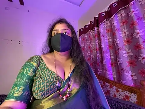 Love 4Sex online show from April 3, 6:00 am