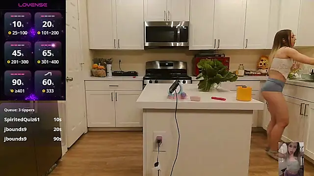 Blondiewithanass online show from November 7, 11:27 am