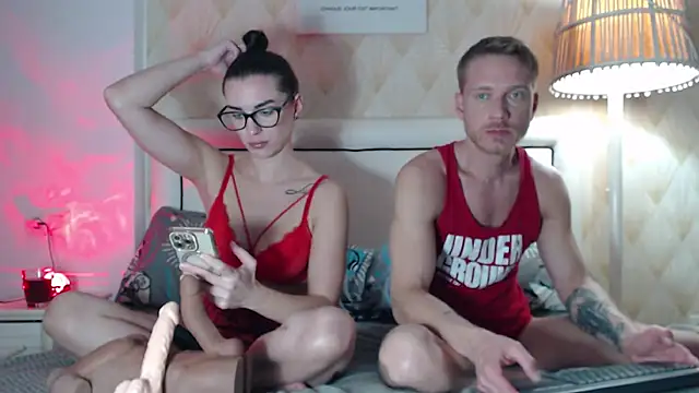 JessicaSteve online show from February 3, 7:40 pm