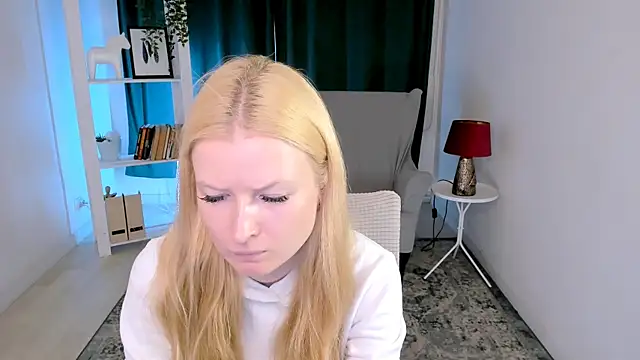 Laly Peach online show from July 3, 11:27 am