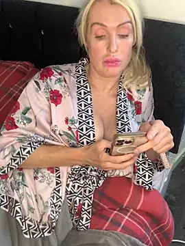 modeljadeelee online show from September 21, 4:27 pm