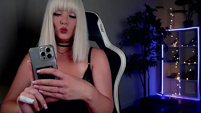 Queensy Sins online show from October 10, 1:38 pm