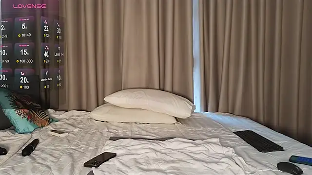 LucyNuty online show from November 1, 4:49 am