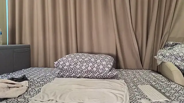 LucyNuty online show from January 19, 5:36 am