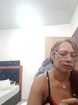 BustyMilf  online show from October 3, 1:05 pm