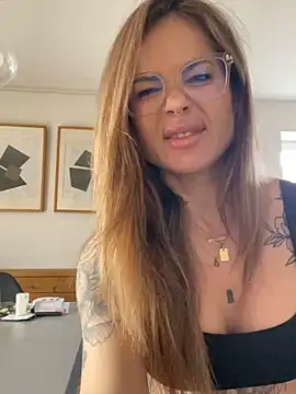 Etwas neugierig online show from March 5, 9:38 am