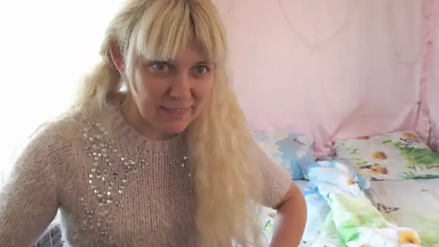 SunnySylvia online show from November 22, 12:41 pm