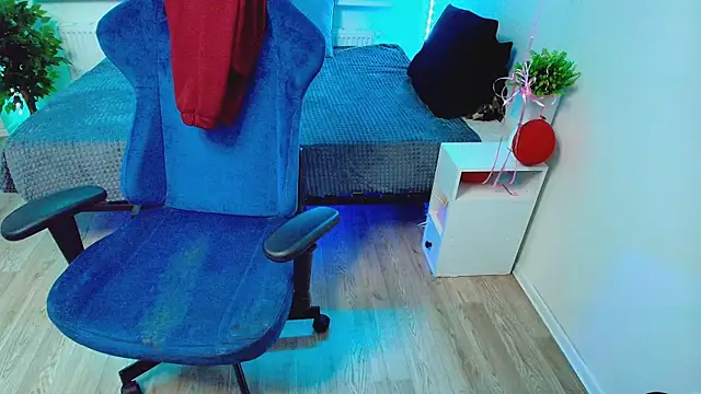 CranberryHot online show from October 28, 12:49 am