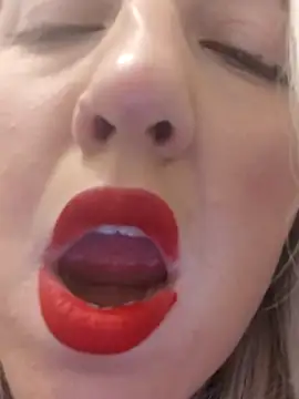 Mllesha74000 online show from December 5, 1:45 pm