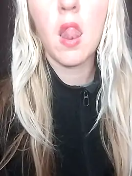 Mllesha74000 online show from December 2, 3:14 pm