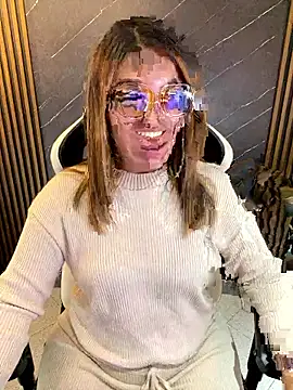 KellyBrooklyn  online show from January 7, 7:50 pm