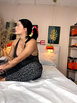 valerie lya online show from October 30, 8:32 pm