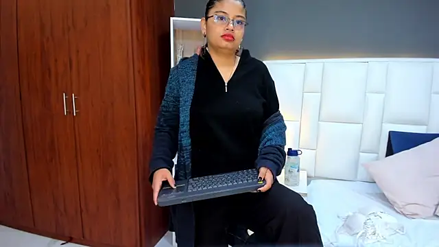 yeral2017 online show from October 13, 2:20 pm