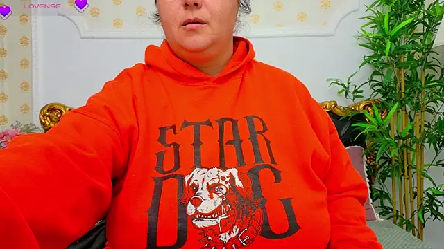 AleshaArabian online show from April 17, 4:03 am