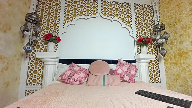 AleshaArabian online show from November 3, 5:00 am