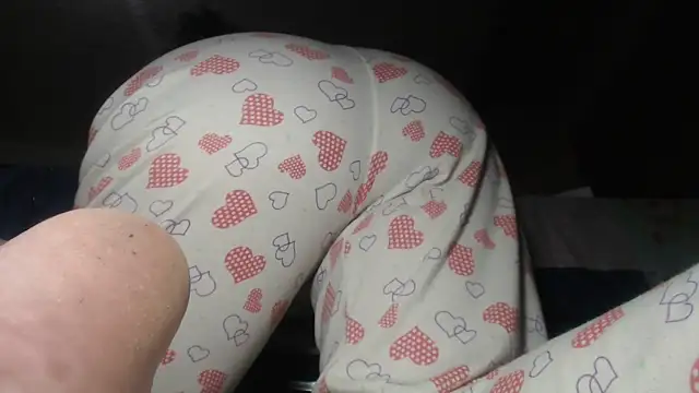 prettyangelsquirt online show from September 16, 9:23 pm