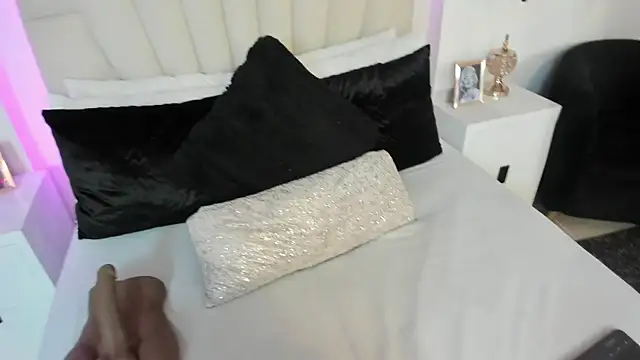 Sofiia W26 online show from March 27, 12:39 pm