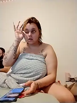 lyshaa online show from January 16, 5:47 am