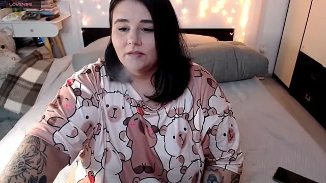 naughtykiss online show from September 10, 10:15 am