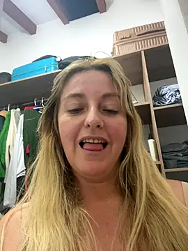 moniquerainx online show from December 2, 3:30 am