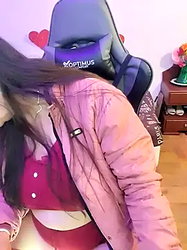 esmeralda milf online show from February 25, 8:18 pm