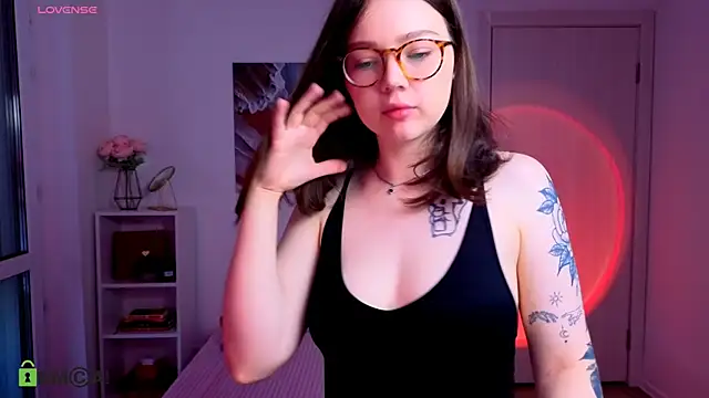 MilenaSaint online show from October 3, 4:28 am