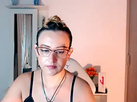 BOREAL MOON online show from September 16, 2:52 am