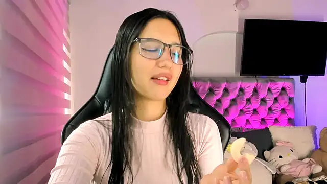 Luniverse online show from November 10, 6:36 pm