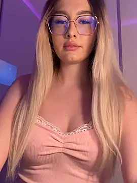 mollyxxx online show from March 10, 4:05 am