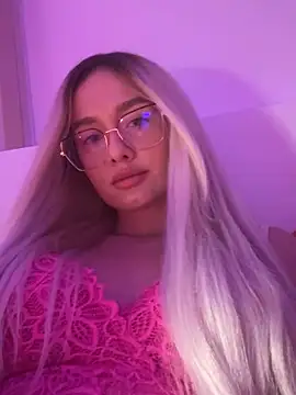 mollyxxx online show from September 24, 1:15 am