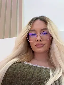 mollyxxx online show from October 22, 4:06 am