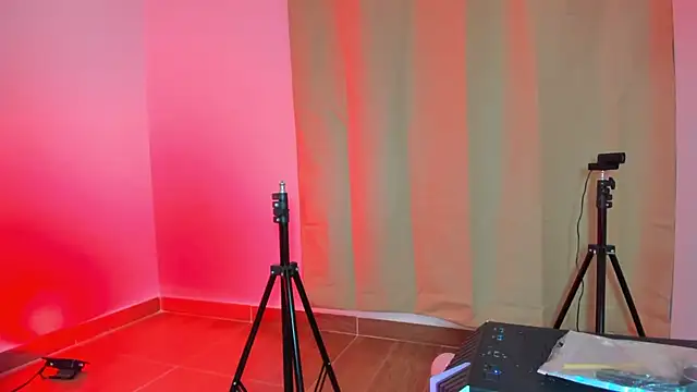 KataFerreira777 online show from April 3, 1:14 am