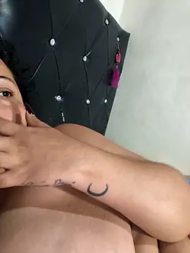 NIKOLE1301 online show from February 11, 9:05 pm