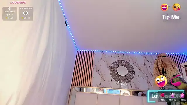 Oriana Davis1 online show from February 27, 2:55 am