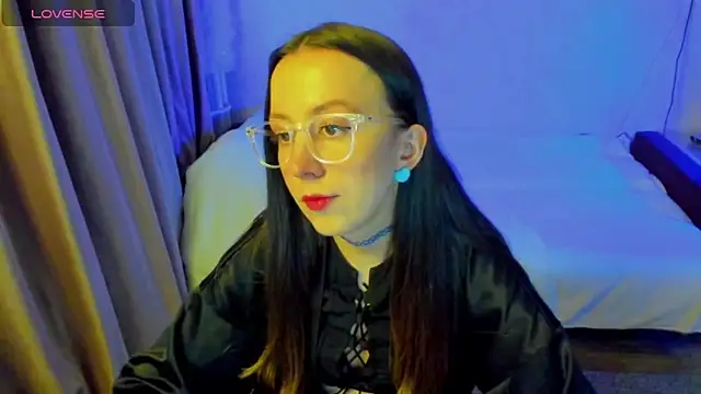 CurlySteph online show from April 24, 6:11 pm