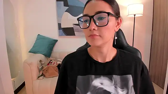 SaraParker  online show from April 9, 3:53 am