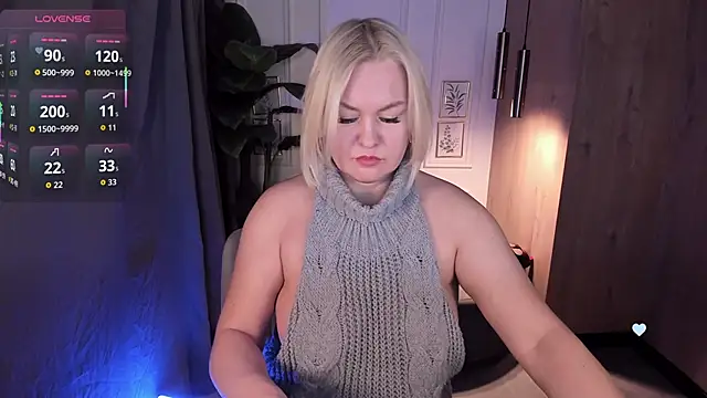 YolandaKiss online show from February 2, 8:30 pm