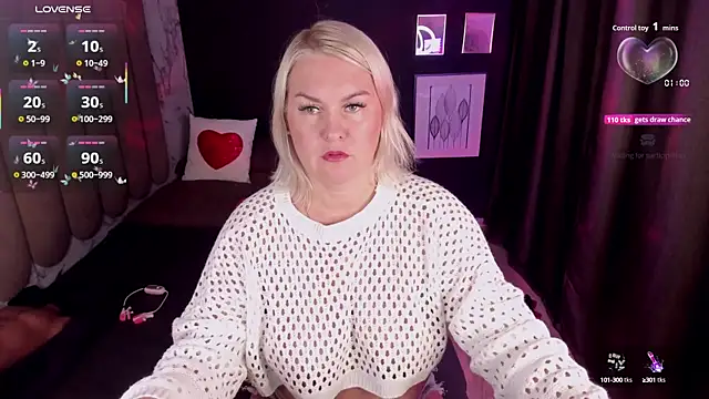 YolandaKiss online show from October 6, 8:24 pm