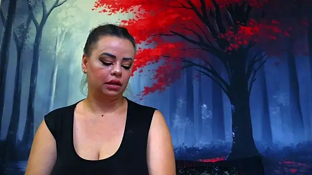 ElizabethEven online show from October 3, 8:47 pm