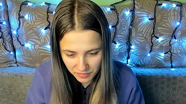 MaggieCake online show from February 7, 5:33 am