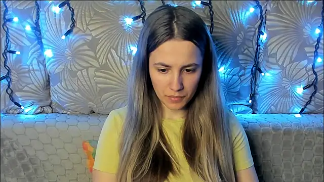 MaggieCake online show from April 21, 1:09 am